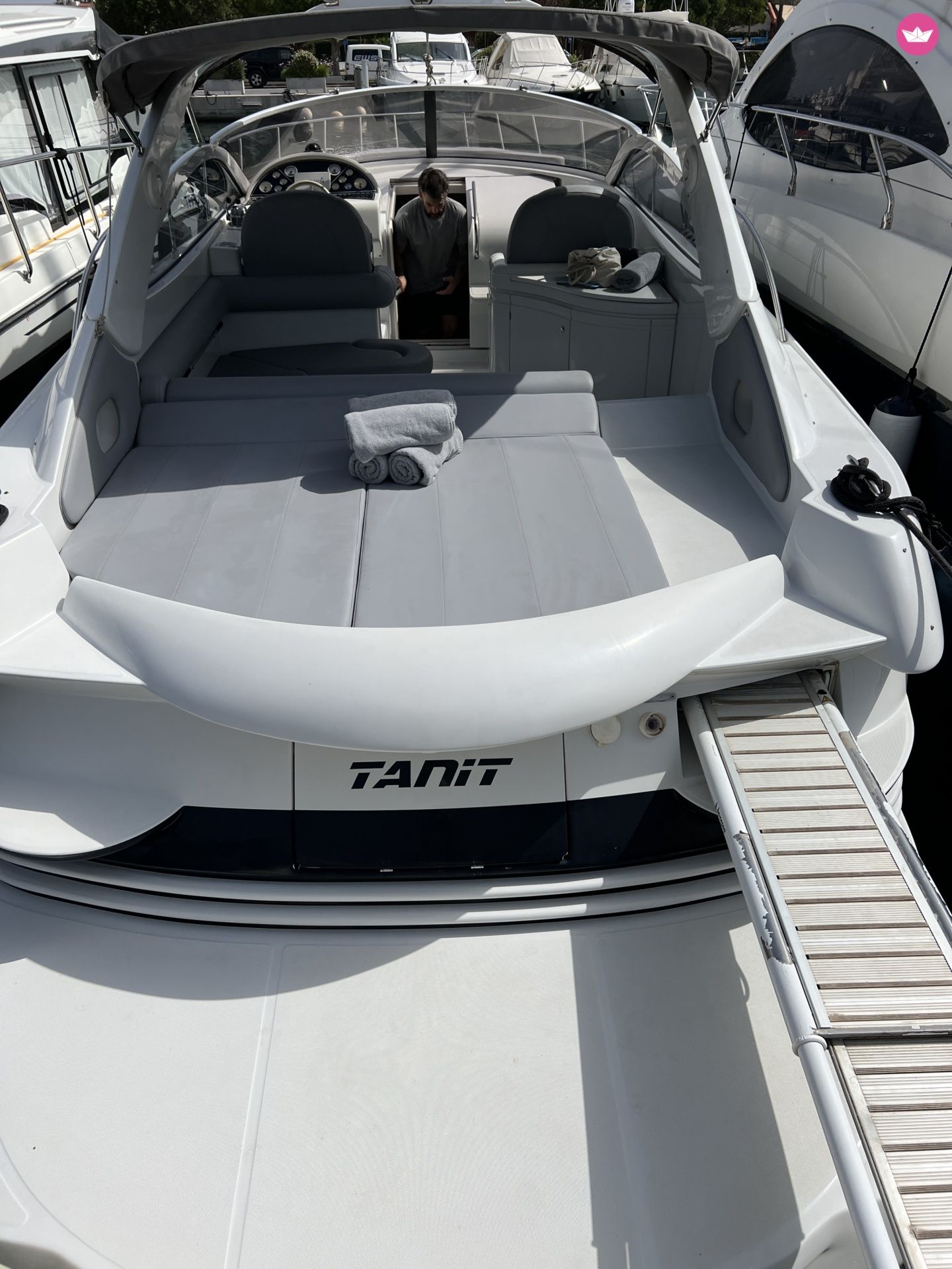 Bateau à moteur Pershing Pershing 37 700cv 4