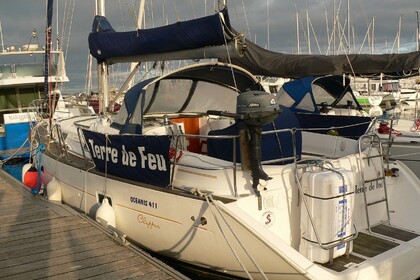 Rental Sailboat BENETEAU OCEANIS 411 Madeira