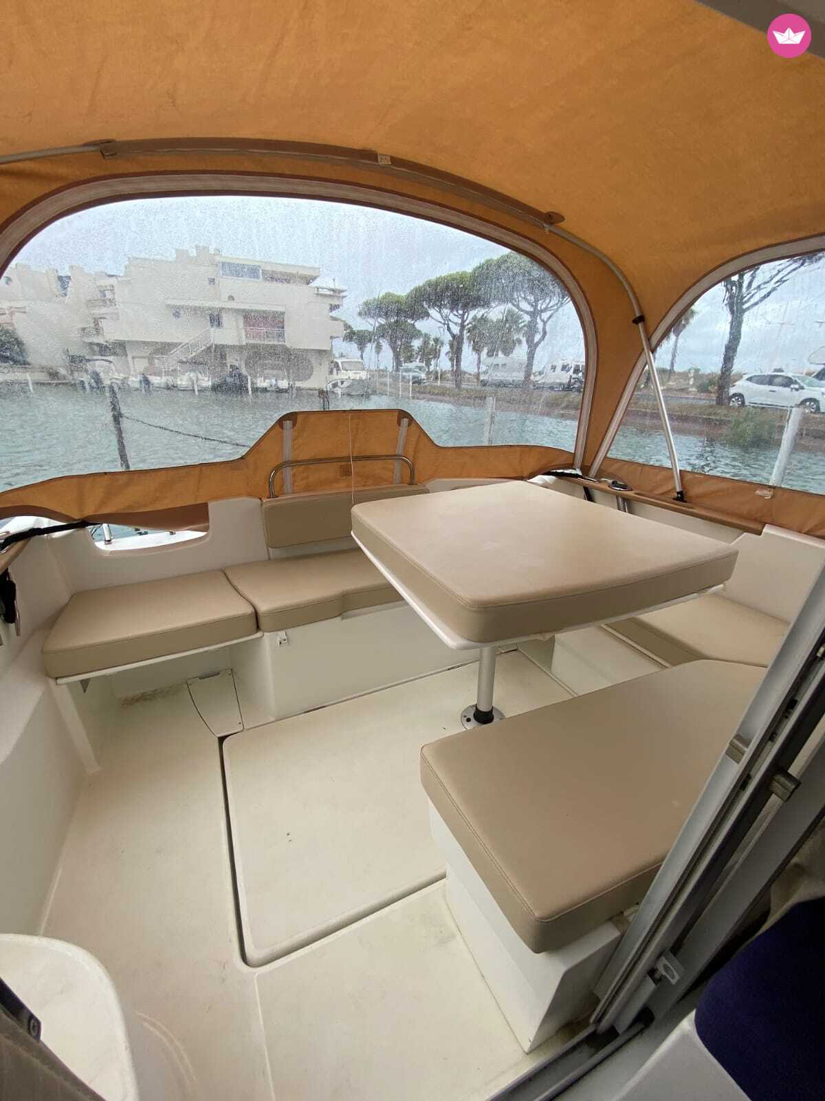 Bateau à moteur Beneteau Antares 750 150cv 4