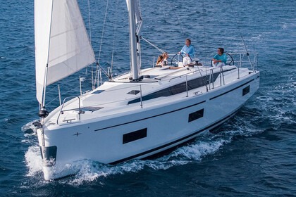 Charter Sailboat  Bavaria 42 Cruiser Castellammare di Stabia