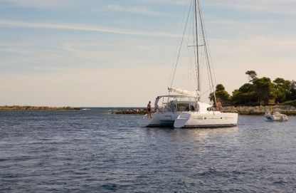 Charter Catamaran Beneteau Lagoon 380 Marigot