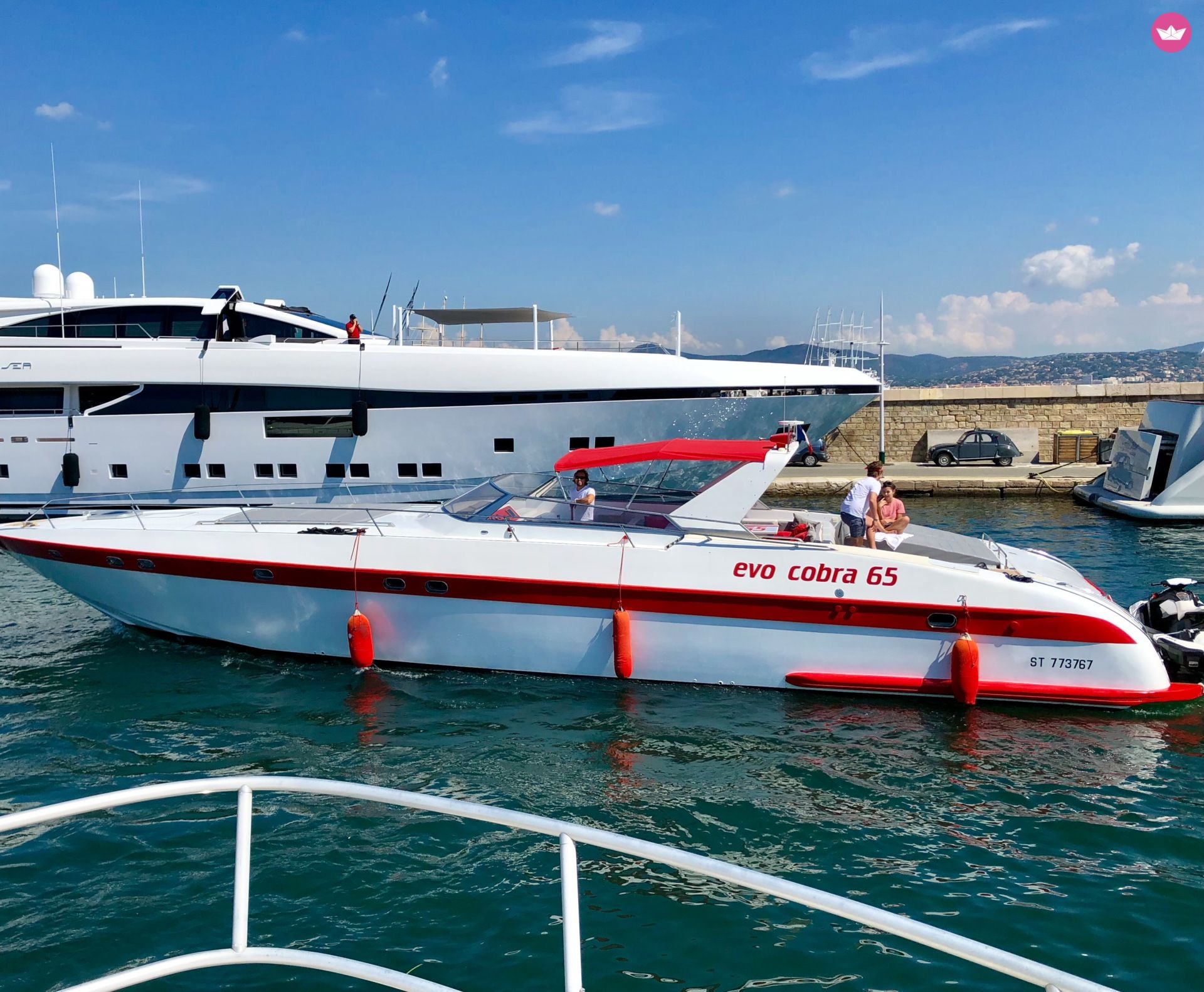 Charter motorboat in Saint-Tropez  