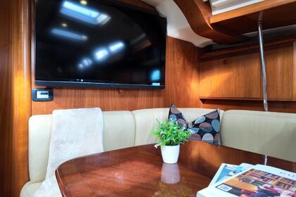 Jeanneau Performance 49 – Elegance, Comfort, and Speed in Perfect Balance