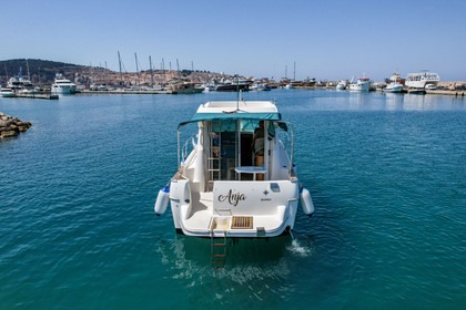 Hire Motorboat Jeanneau Merry fisher 805 Bar