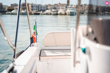 "Newport Beach" California 5.7 con Yamaha