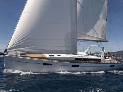 Charter Sailboat Beneteau Oceanis 45 Portorosa