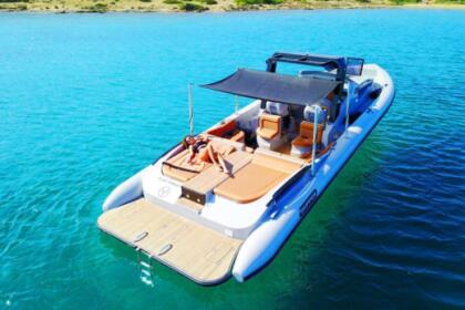 Hire Motorboat Skipper Skipper 120S Dubai
