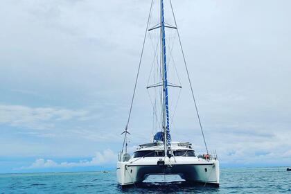 Hire Catamaran Fountaine Pajot Belize 43 Santa Marta