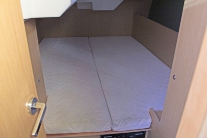 Oceanis 38.1 "TRICICLE"