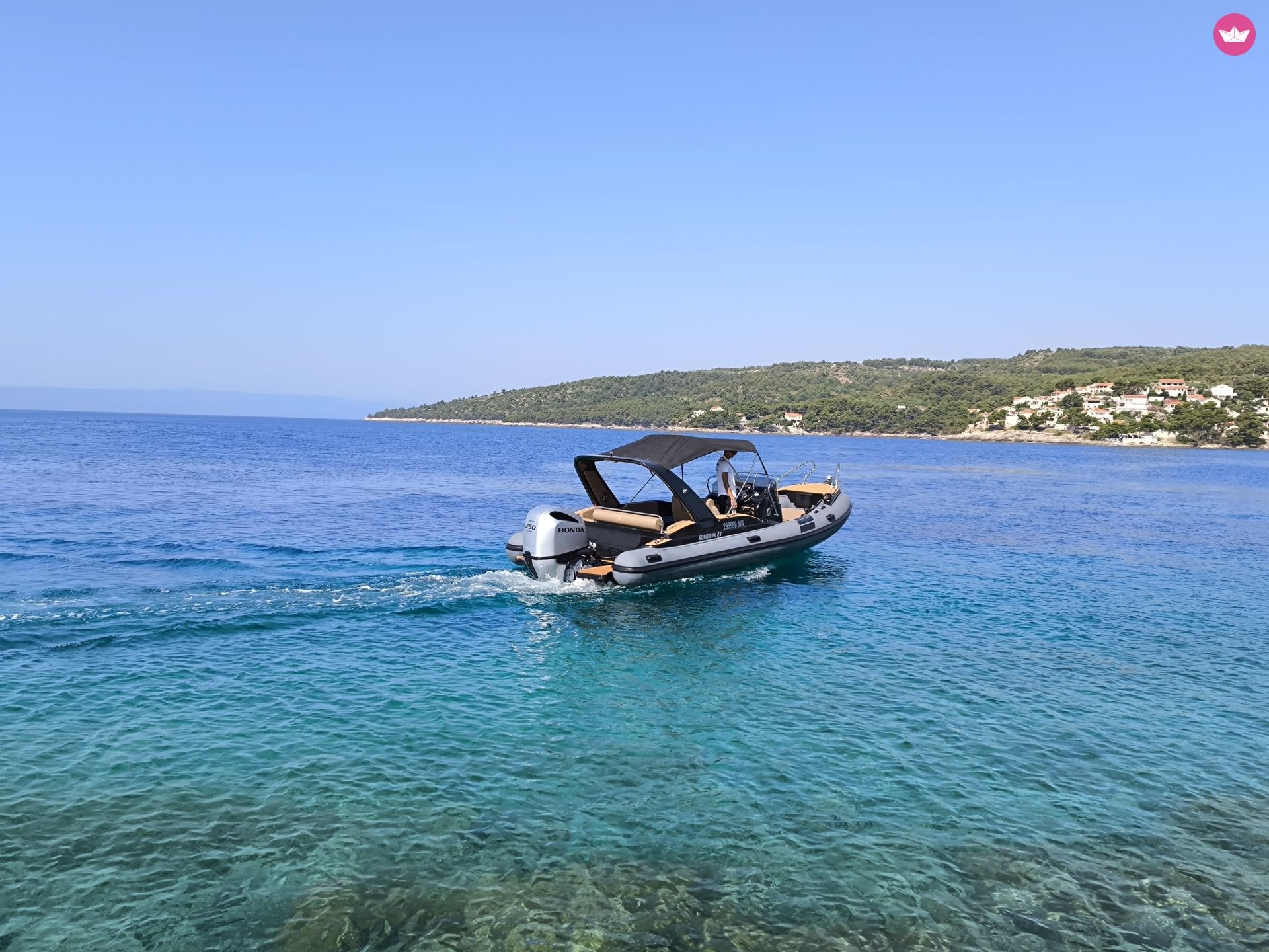 Bateau à moteur Primus marine Aquamax b23 250cv 7