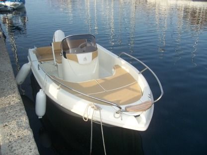 Charter Motorboat T.a Mare Jaguar 17 Castelsardo