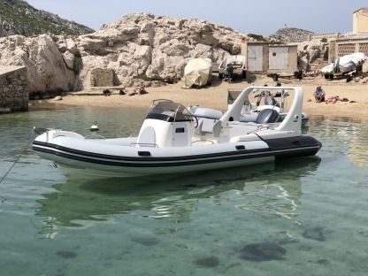 Miete RIB Zodiac Medline Iii Marseille