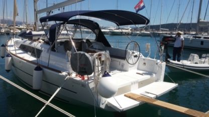 Charter Sailboat Dufour 382 Grand Large Kaštel Gomilica