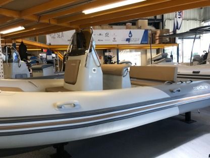 Location Semi-rigide Zodiac Medline 680 Mandelieu-la-Napoule