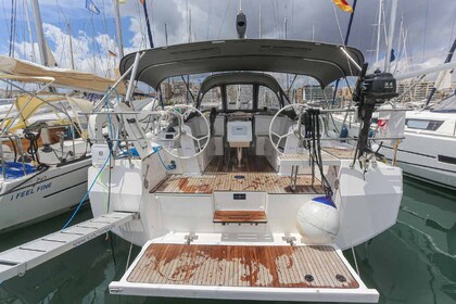 Hyra båt Segelbåt Bavaria Yachtbau Bavaria C38 Palma de Mallorca