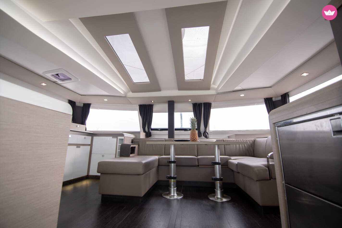 Catamaran Fountaine Pajot 45ft 13.45m 7