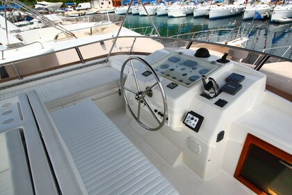 Miete Motoryacht Yaretti Yaretti 1910 Primošten