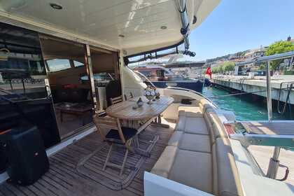 Private Luxury Motoryacht in Istanbul