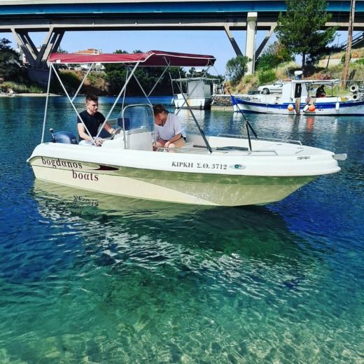 Rent Karel 460 Boat without license (2012) in Chalkidiki Click&Boat