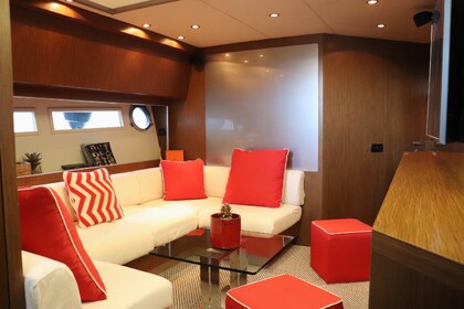 Location Yacht à moteur Riva Yachts RIVA 68 EGO Saint-Laurent-du-Var