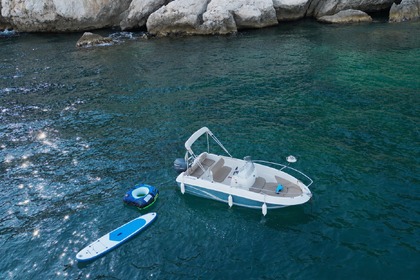 Rental Motorboat Jeanneau Cap Camarat 5.1 Cc Marseille