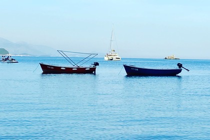 Rent a boat on your own! No licence needed