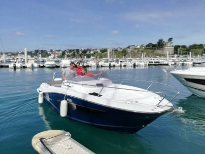 Charter Motorboat Jeanneau Cap Camarat 7.5 Wa - 2017 - 250Ch Dinard