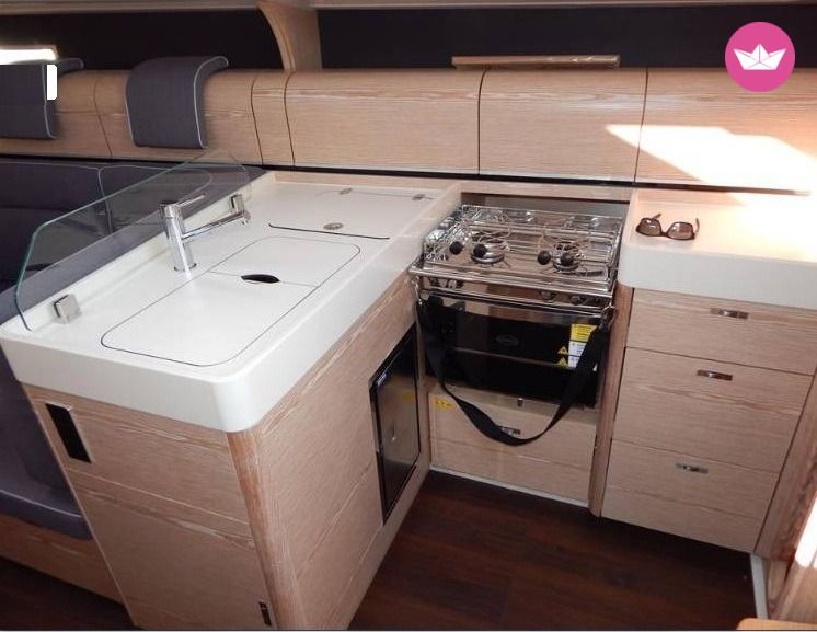 Sailboat Dehler 38 for hire