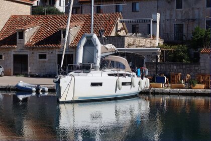 Czarter Jacht żaglowy Jeanneau Sun Odyssey 440 Tribunj