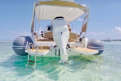 Location Semi-rigide BWA 28 GTO CORAIL BLEU Le Gosier