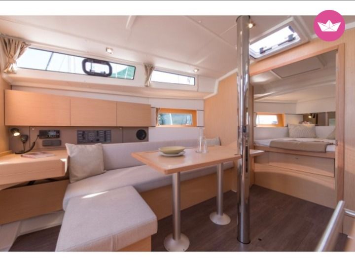 Miete Segelboot Beneteau Oceanis 38.1 Split