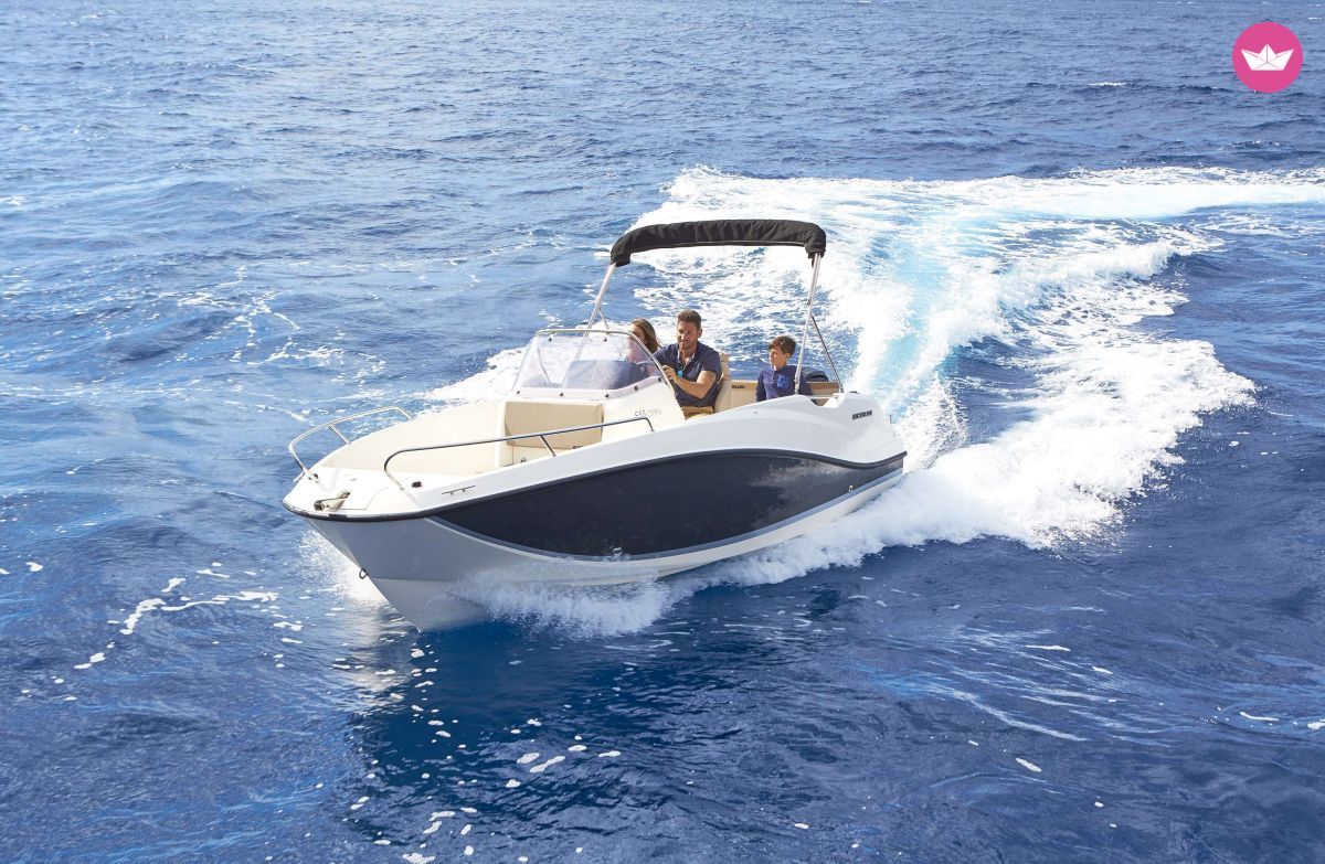 Charter motorboat in Split  