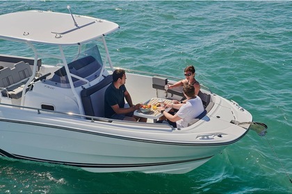 Hyra båt Motorbåt Jeanneau Cap Camarat 7.5 Cc Antibes