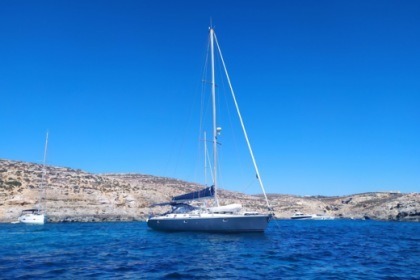 Hire Sailboat Jeanneau Sun Odyssey 52 Sliema