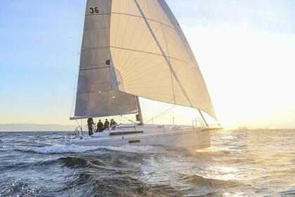 Miete Segelboot  First 36 Lavrio