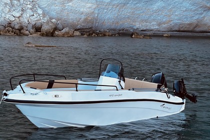 Charter Motorboat Nireus Optima 490 & comfort 490 Milos