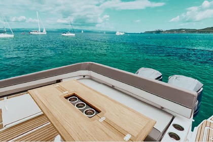 Location Bateau à moteur Jeanneau Cap Camarat 9.0 Cc Le Gosier