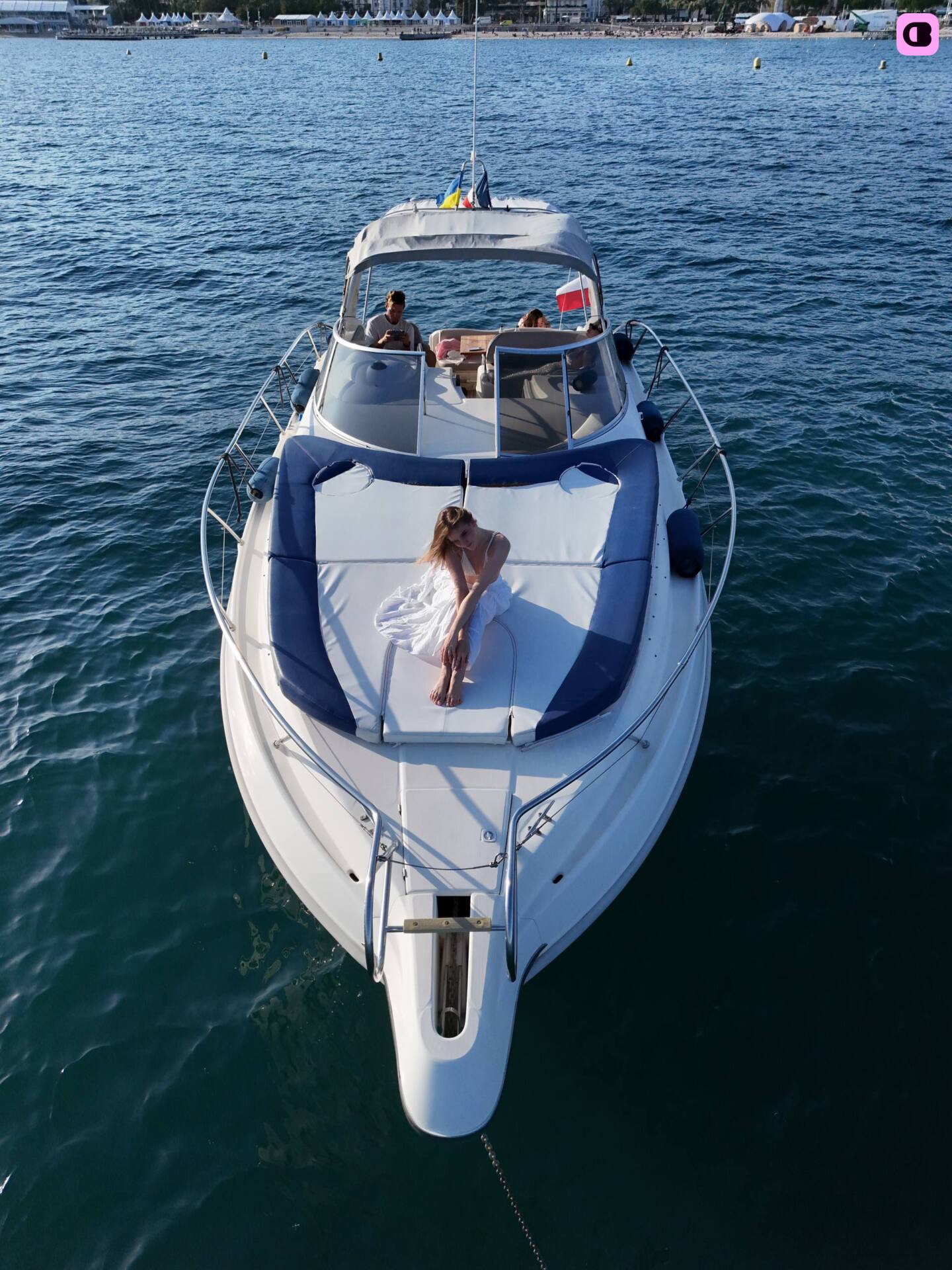 Bateau à moteur Cranchi Zaffiro 34 700cv 7