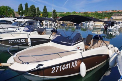 Hire Motorboat Quicksilver Activ 605 Sundeck Empuriabrava