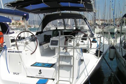 Charter Sailboat Beneteau Cyclades 43.4 Trogir