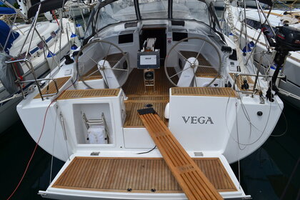 Hire Sailboat Hanse Yachts Hanse 415 Sukošan