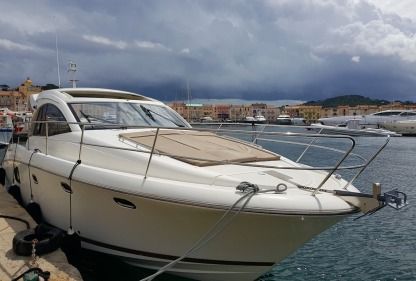 Location Bateau à moteur Jeanneau Prestige 390 S Roquebrune-sur-Argens