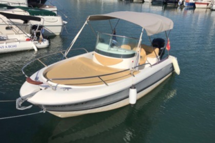 Preciosa lancha Sessa Marine em Girona