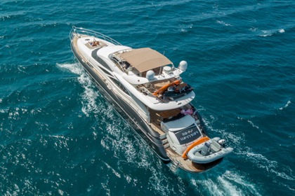 Noleggio Yacht a motore Sunseeker International Sunseeker Manhattan 84 Castel Abbadessa