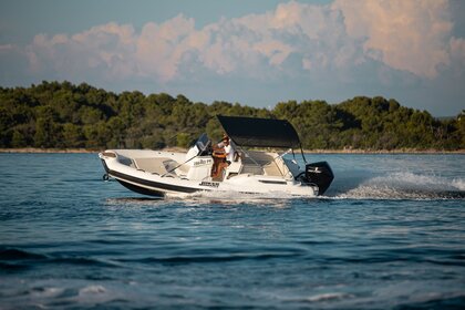 Charter RIB Joker Boat Clubman 22 Croatia