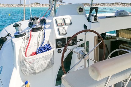 Catamaran premium charter