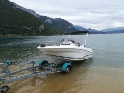 Location Bateau à moteur Jeanneau Cap Camarat 4.7 Cc Annecy