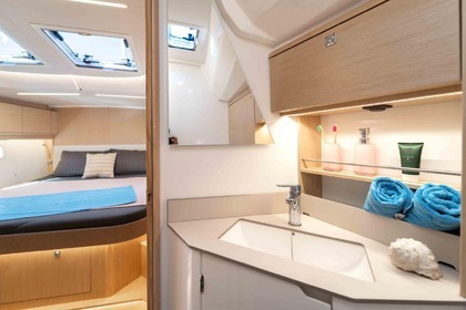 Hyra båt Segelbåt Bavaria Yachtbau Bavaria C46 - 4 cab. Šibenik