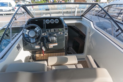 QUICKSILVER 875 SUNDECK