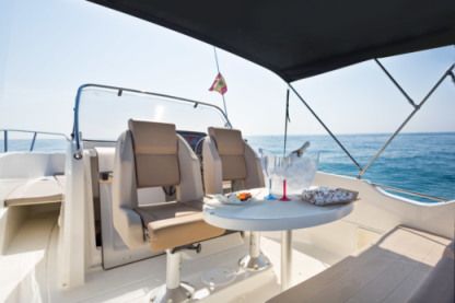 Charter Motorboat Quicksilver 675 Open Barcelona